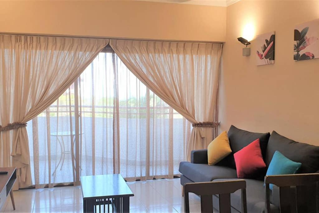 Poolview Resort Batu Ferringhi 502 - 2 Rooms Εξωτερικό φωτογραφία