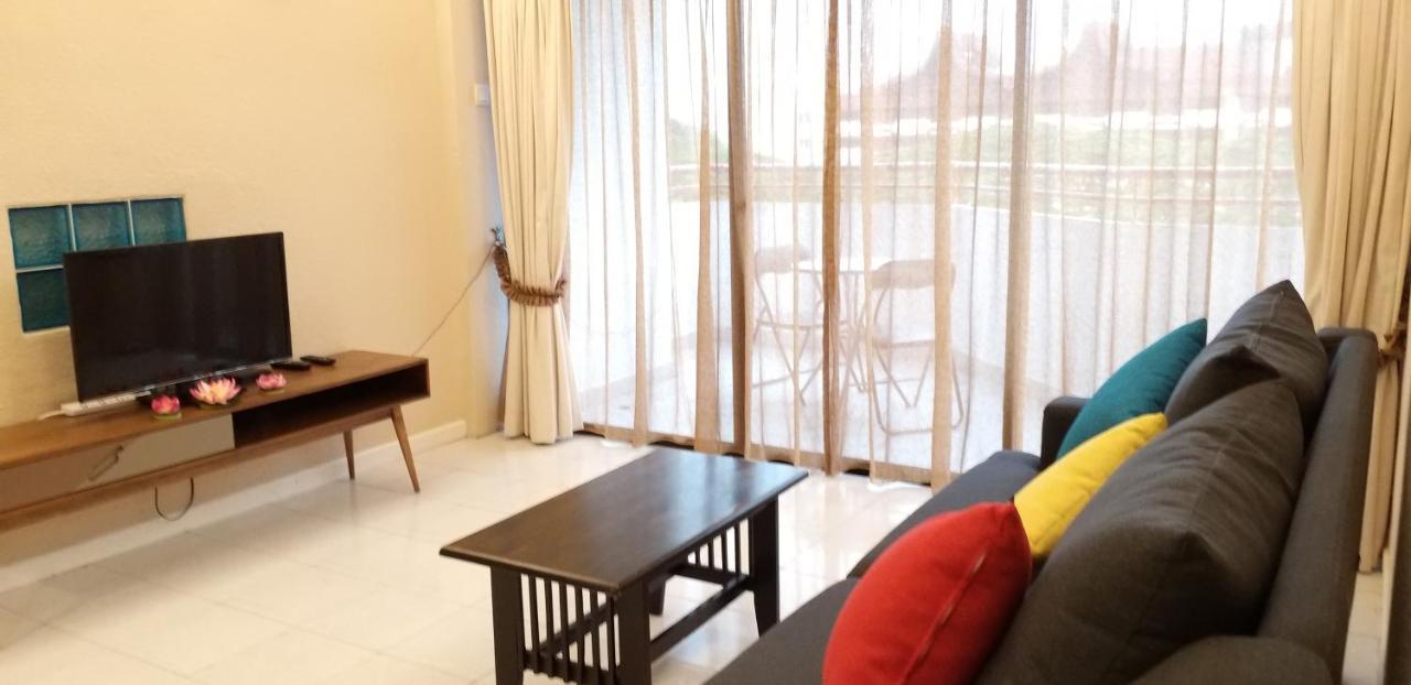 Poolview Resort Batu Ferringhi 502 - 2 Rooms Εξωτερικό φωτογραφία