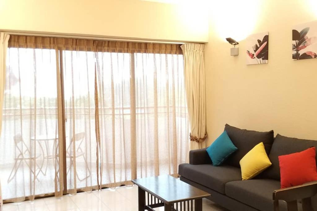 Poolview Resort Batu Ferringhi 502 - 2 Rooms Εξωτερικό φωτογραφία
