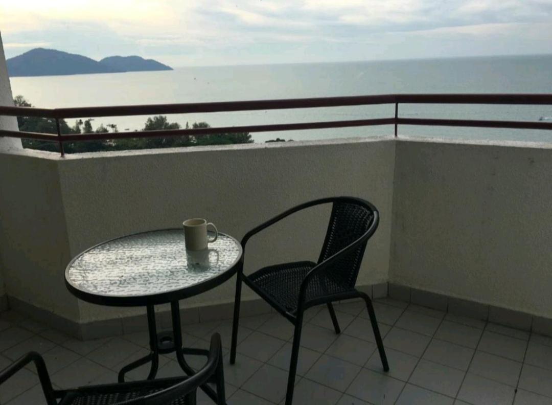 Poolview Resort Batu Ferringhi 502 - 2 Rooms Εξωτερικό φωτογραφία